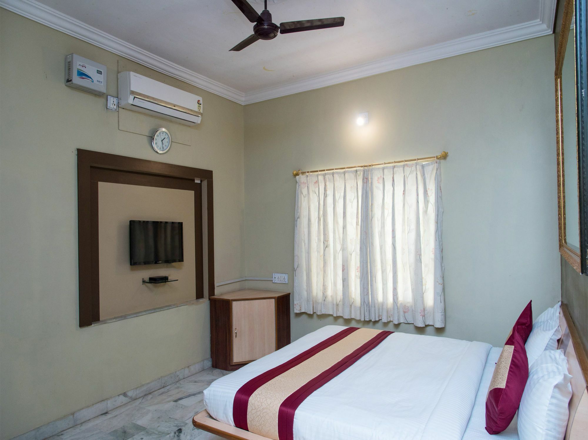Oyo 10499 Hotel Shiv Shakti Kivarli Luaran gambar